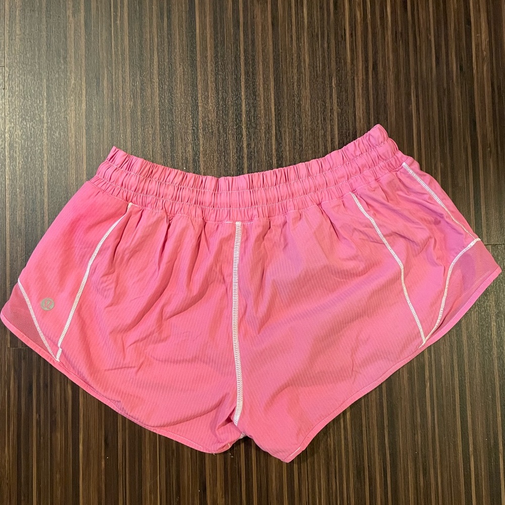 Lululemon Hotty Hot shorts size 8